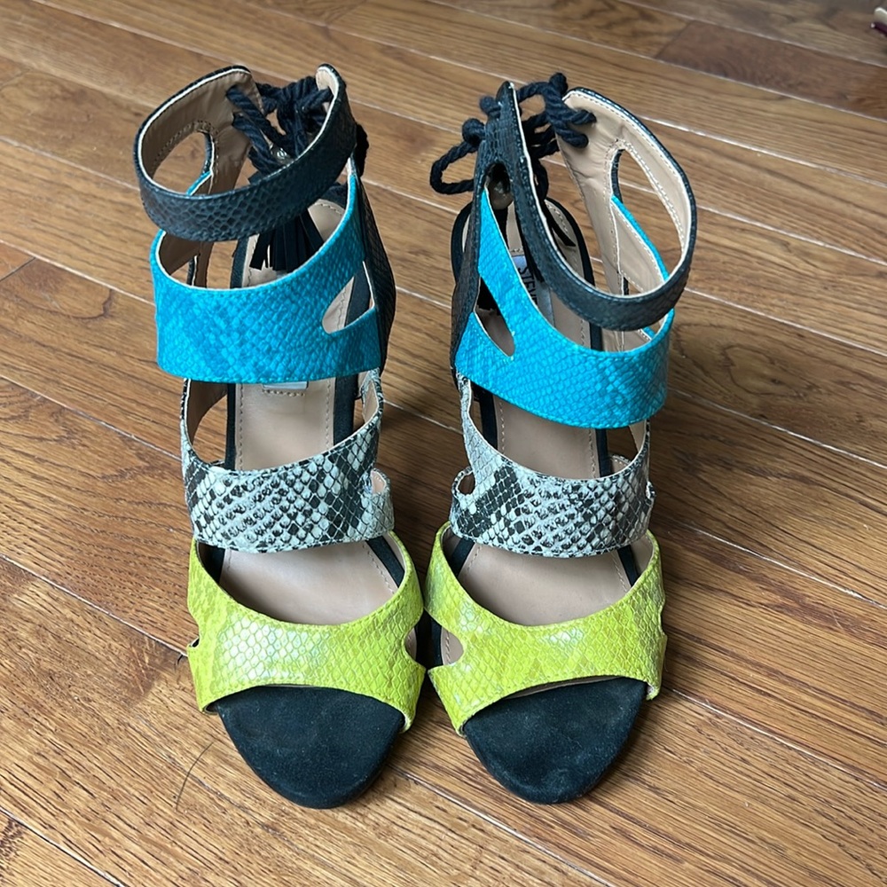 Steve Madden strappy heels with tie back